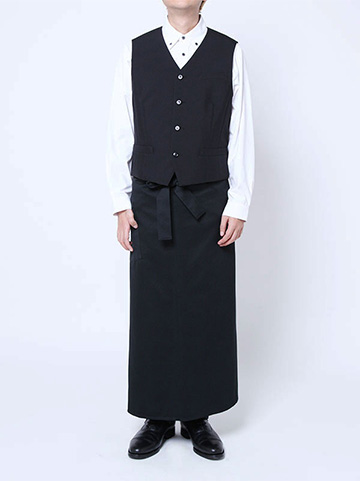 ベスト有りのウェイターの衣装を着用した写真（男性）