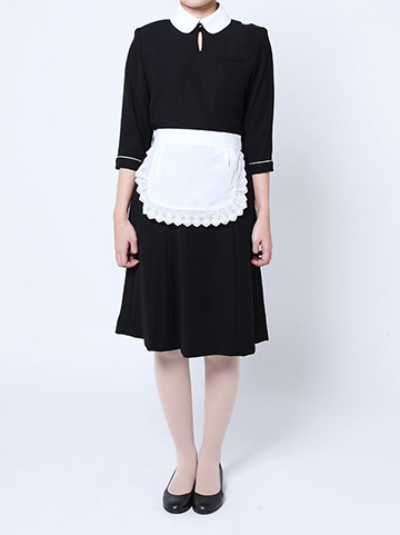 ベスト有りのウェイトレスの衣装を着用した写真（女性）